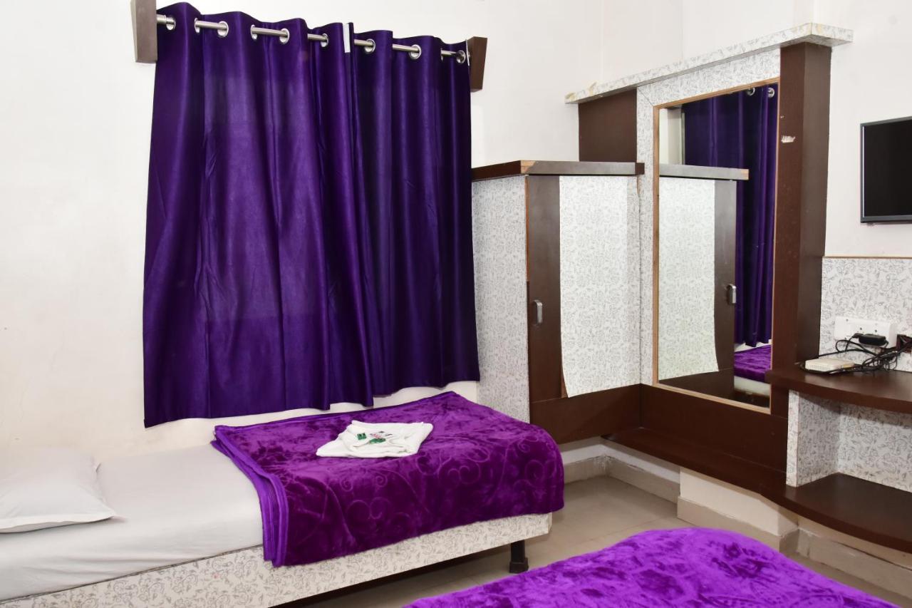 Hotel Temple Sai Ширди Экстерьер фото
