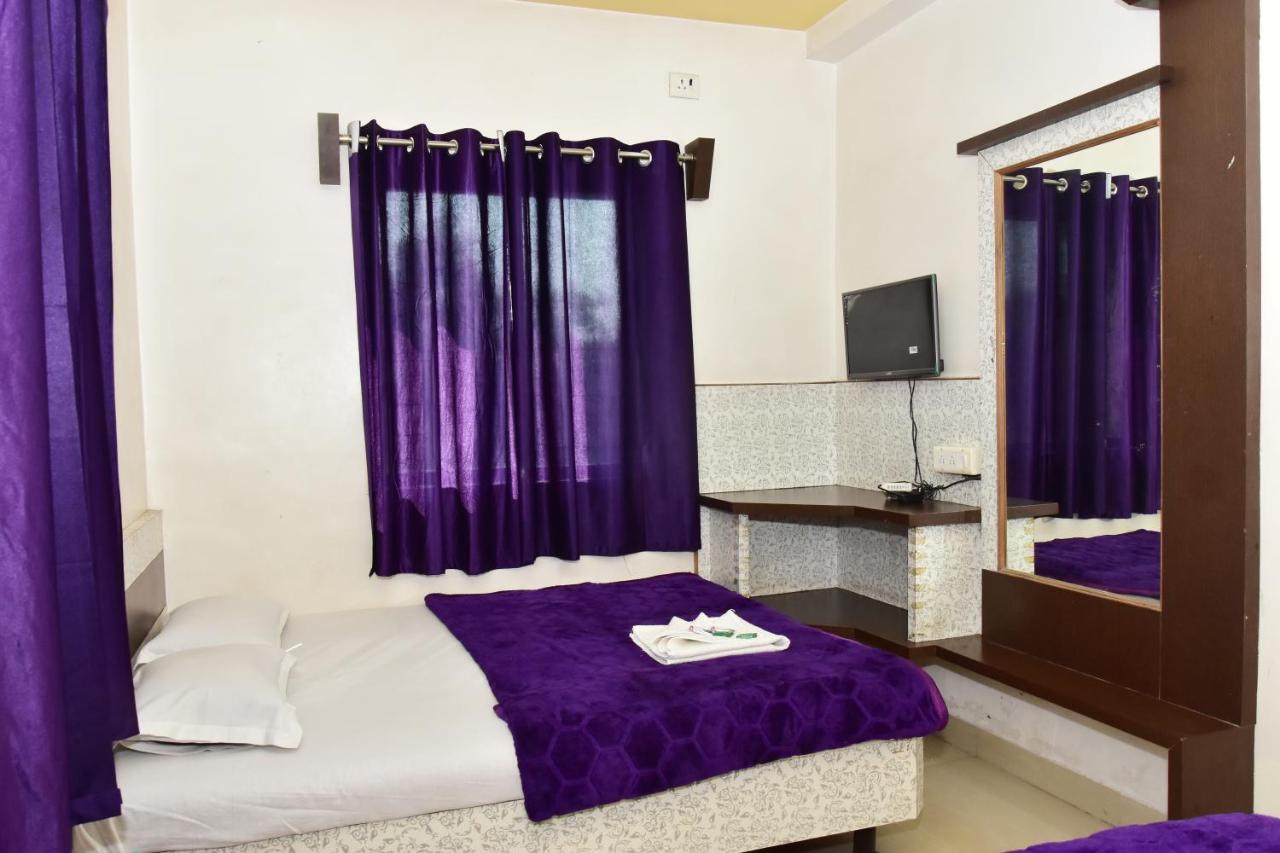 Hotel Temple Sai Ширди Экстерьер фото