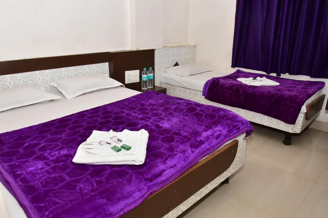 Hotel Temple Sai Ширди Экстерьер фото