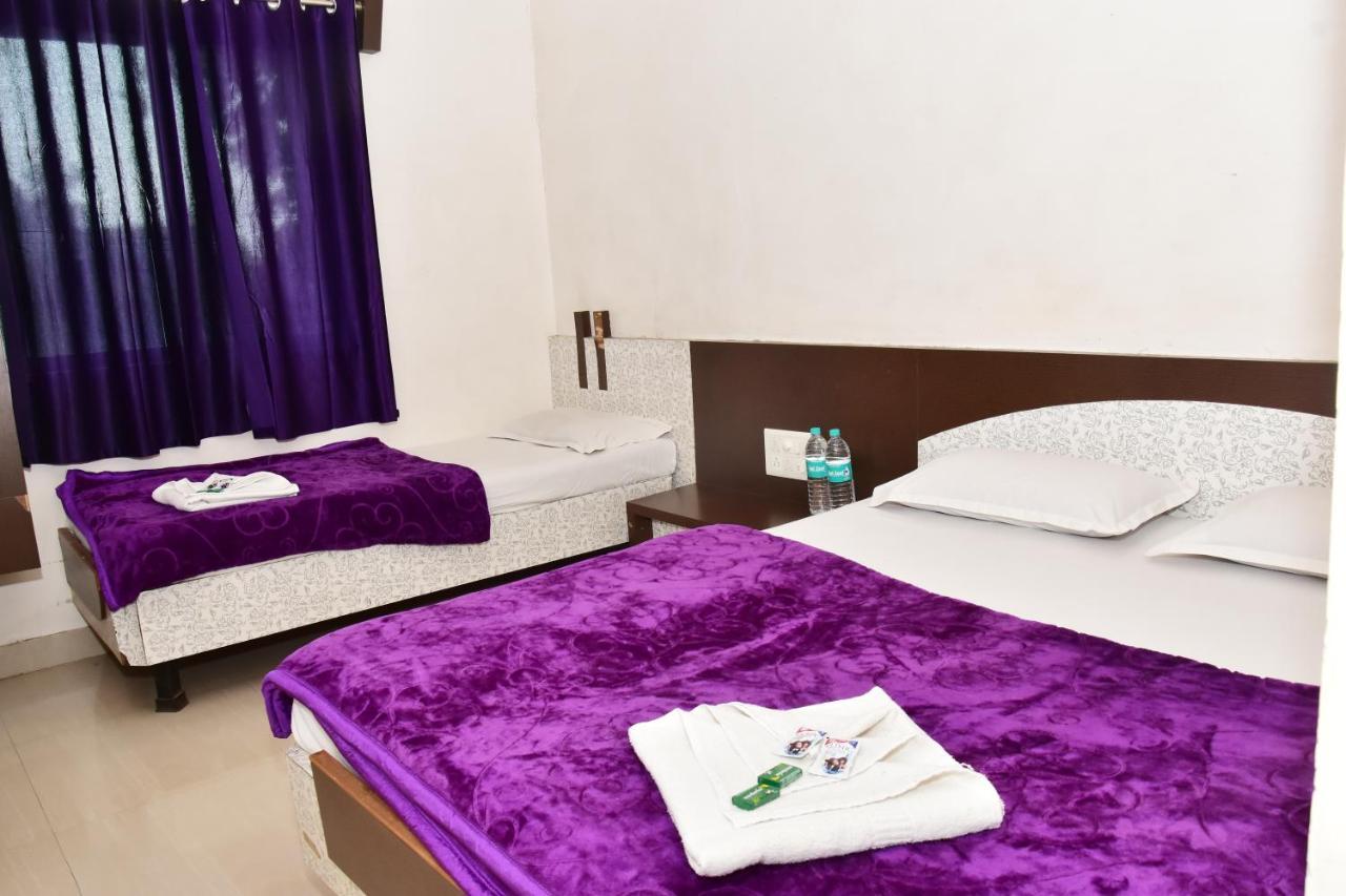 Hotel Temple Sai Ширди Экстерьер фото