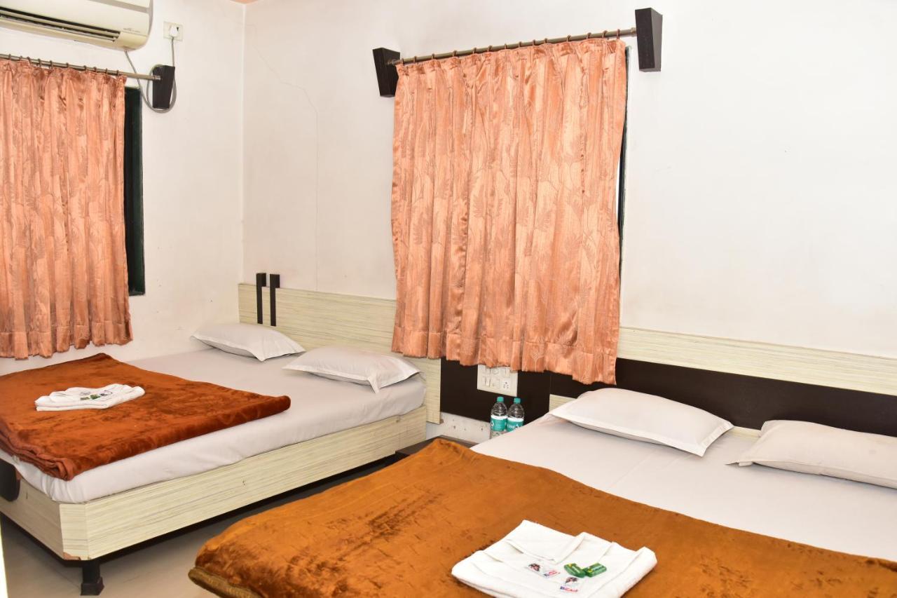 Hotel Temple Sai Ширди Экстерьер фото