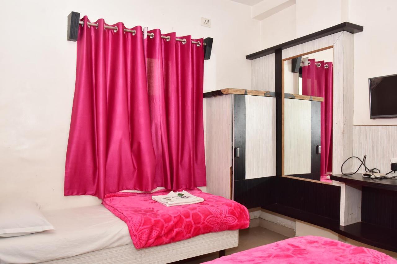 Hotel Temple Sai Ширди Экстерьер фото